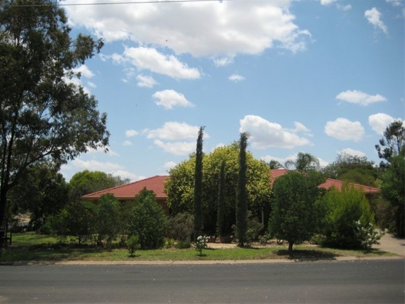 1 Cummins Avenue, Moree NSW 2400