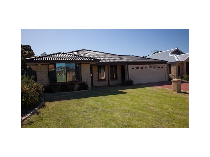 14 Steineck Way, Wattle Grove WA 6107