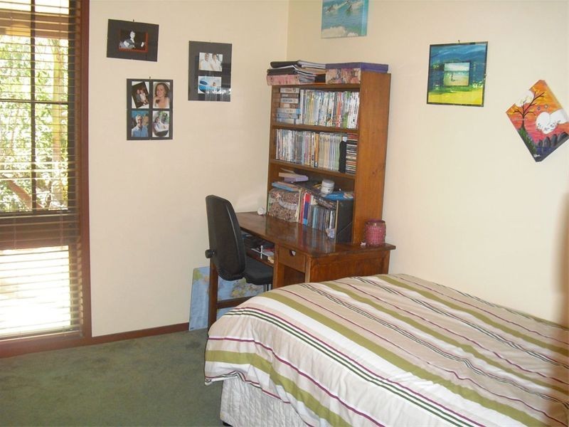 9 Rookes Road, Salt Ash NSW 2318