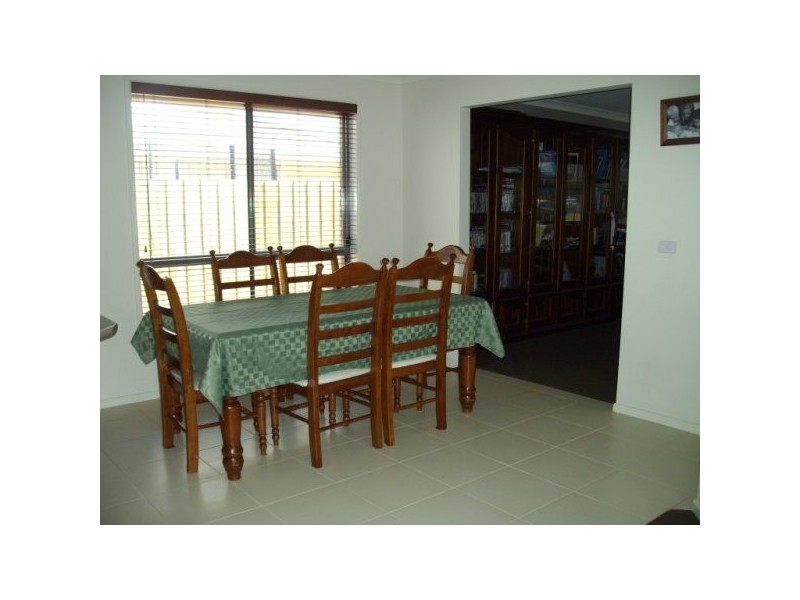 6 Drysdale Place, Brookfield VIC 3338