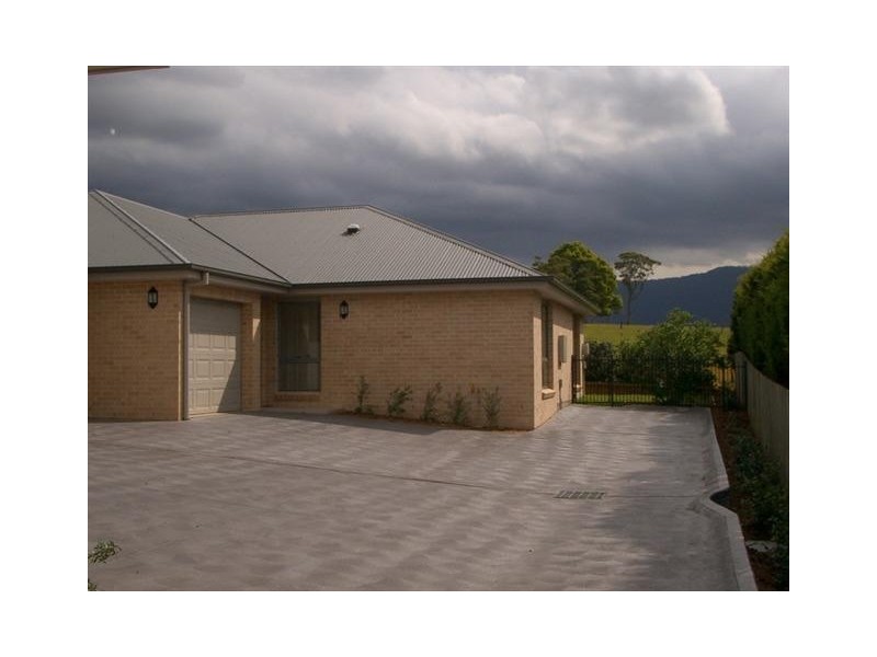 7  Churchill Street, Jamberoo NSW 2533