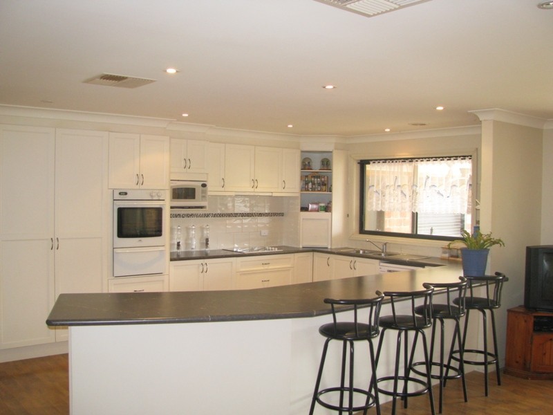 66 Yentoo, Glenfield Park NSW 2650