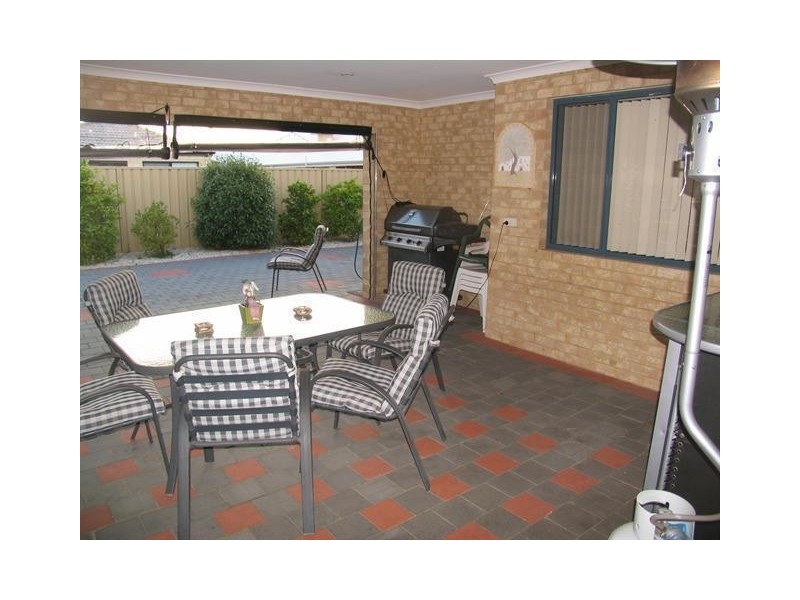 6 Skiff Way, Canning Vale WA 6155