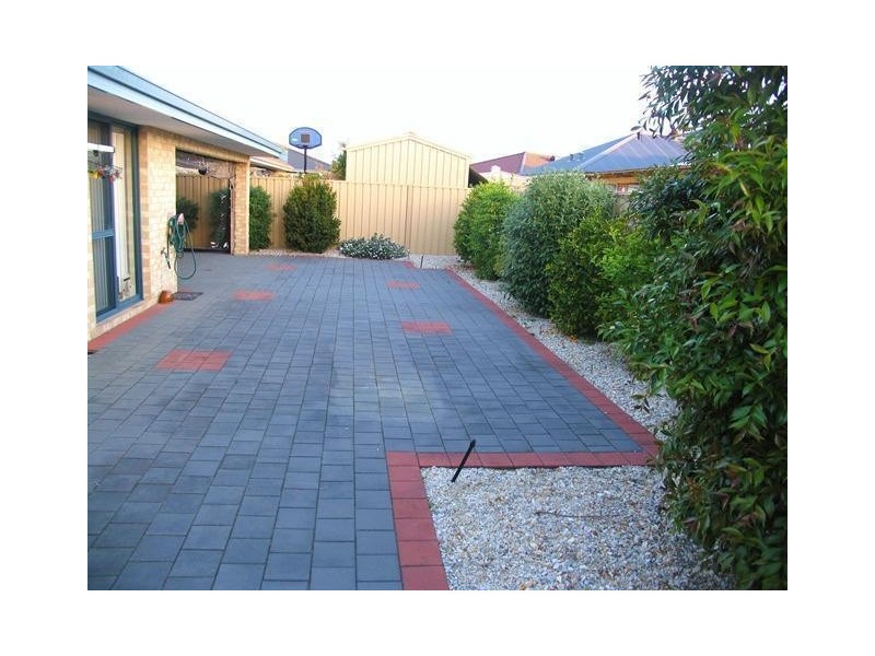 6 Skiff Way, Canning Vale WA 6155