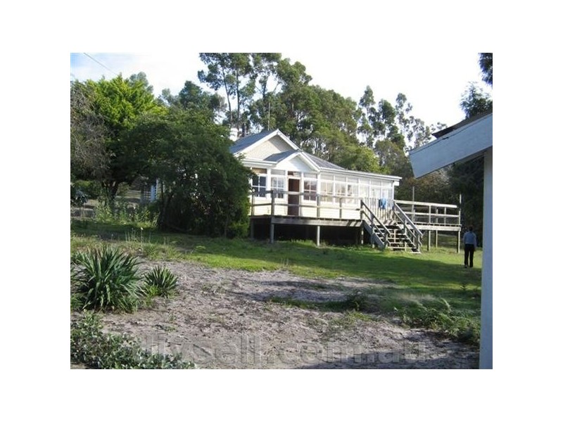 8 Hoods Road, Spring Beach TAS 7190