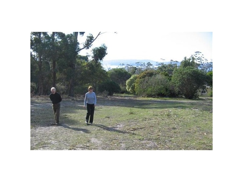 8 Hoods Road, Spring Beach TAS 7190