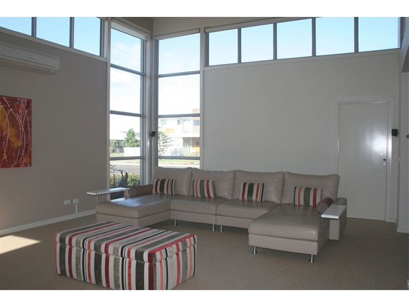 5 Lennon Boulevard, Point Cook VIC 3030