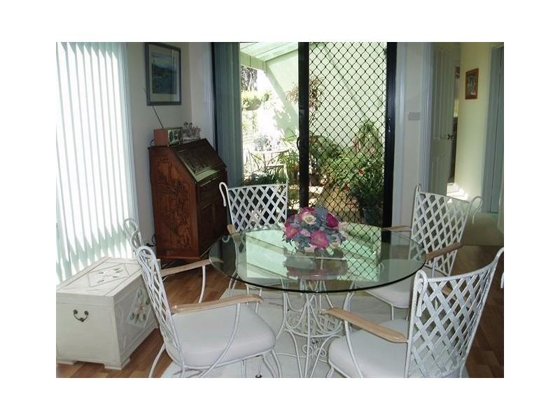 2/27 Explorers Way, Batemans Bay NSW 2536