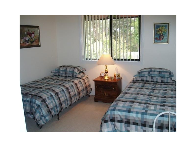 2/27 Explorers Way, Batemans Bay NSW 2536