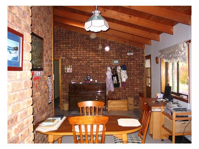 9 Nala Road, Oyster Cove TAS 7150