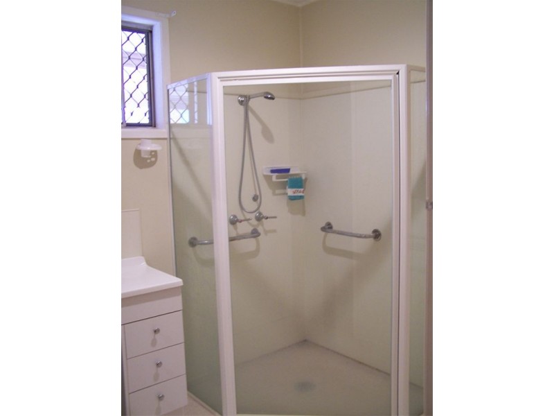 1 Lynne Street, Centenary Heights QLD 4350