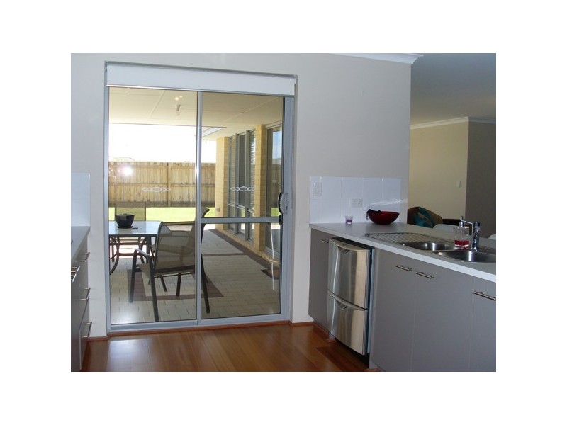 50 Seascapes Boulevard, Halls Head WA 6210