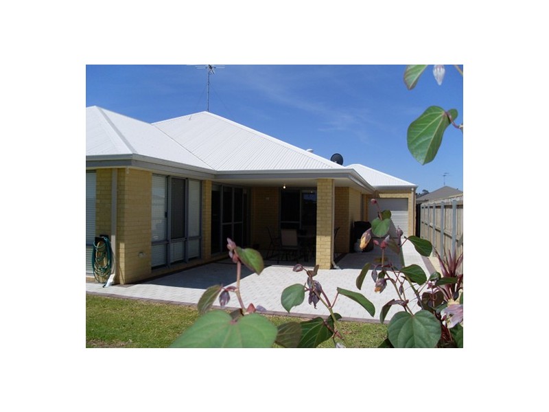 50 Seascapes Boulevard, Halls Head WA 6210