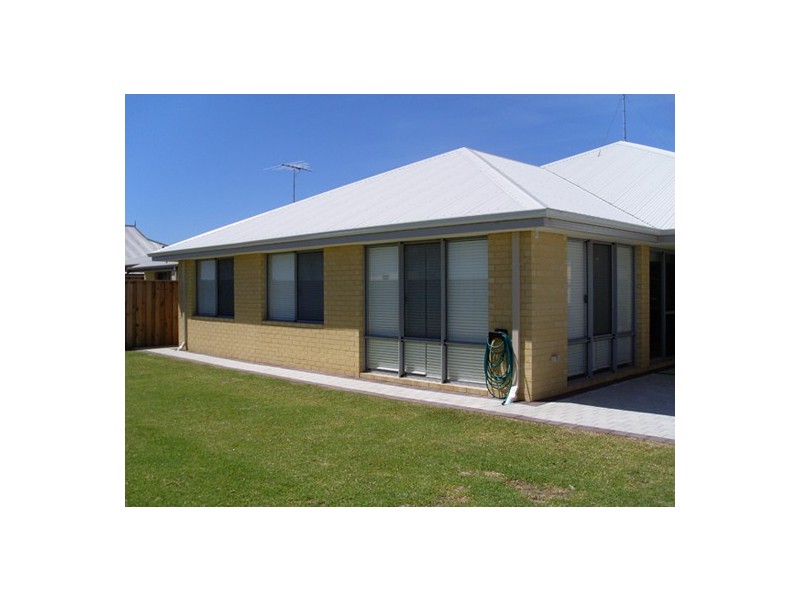 50 Seascapes Boulevard, Halls Head WA 6210