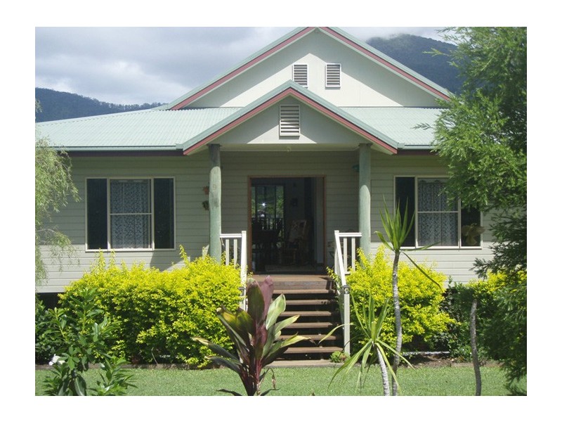 21-23 Costain St, Goldsborough QLD 4865