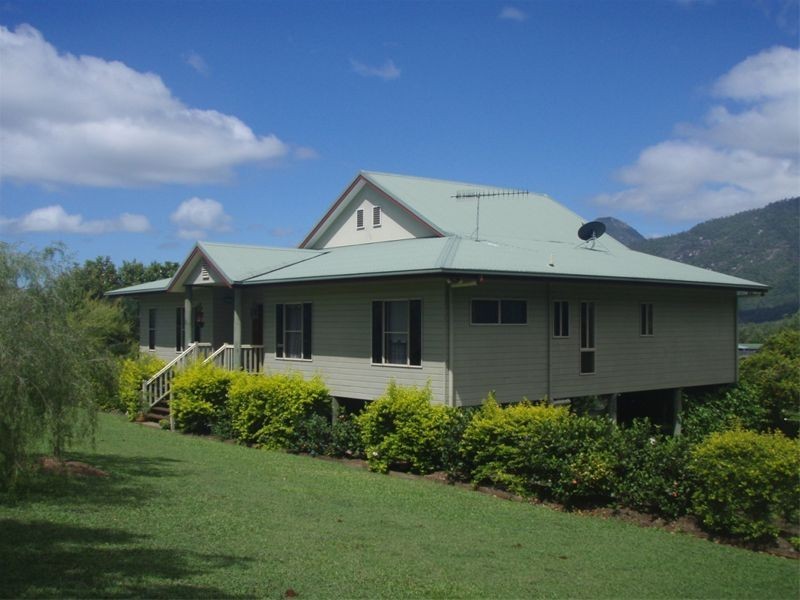 21-23 Costain St, Goldsborough QLD 4865