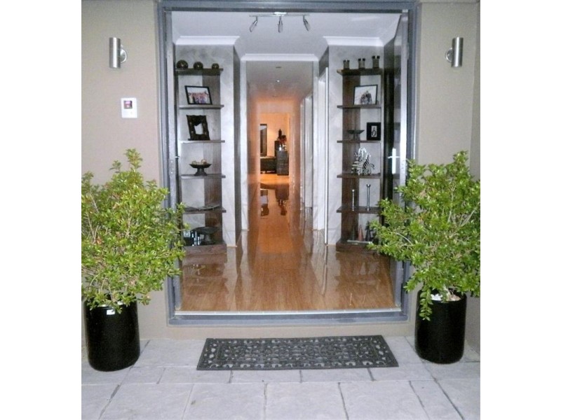 8 Wicklow Circle, Darch WA 6065