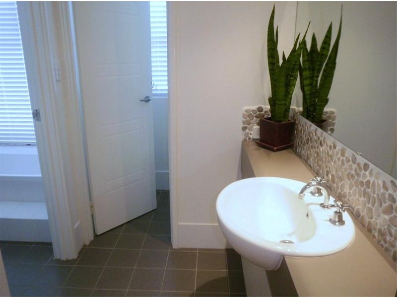 8 Wicklow Circle, Darch WA 6065