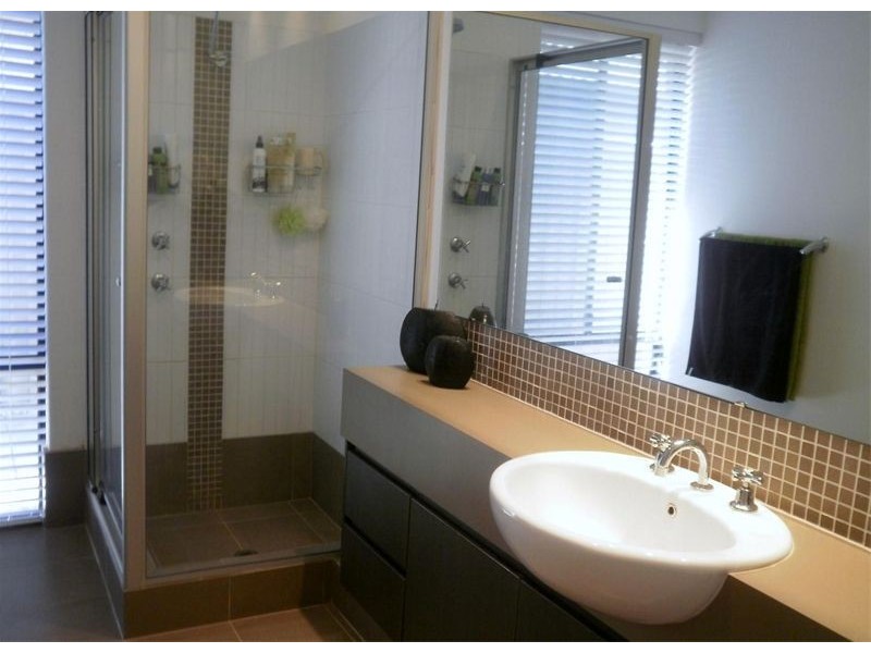 8 Wicklow Circle, Darch WA 6065