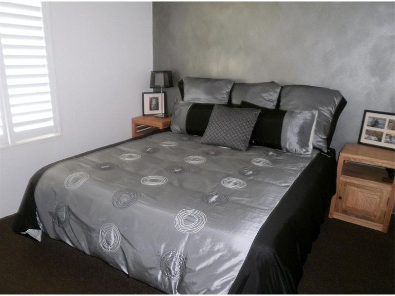 8 Wicklow Circle, Darch WA 6065