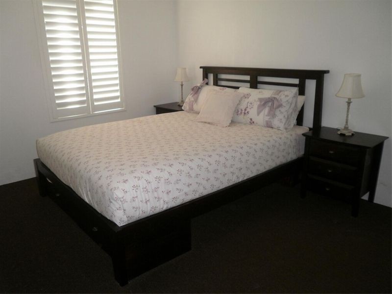 8 Wicklow Circle, Darch WA 6065