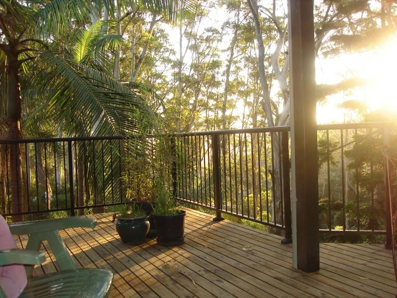 4 Bellevue Cres, North Avoca NSW 2260