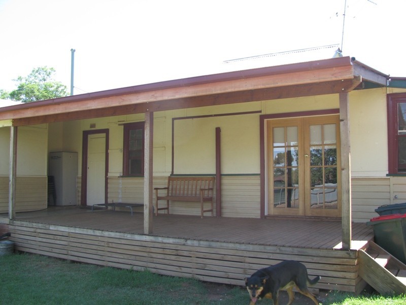 18 Mimosa Street, Coolamon NSW 2701
