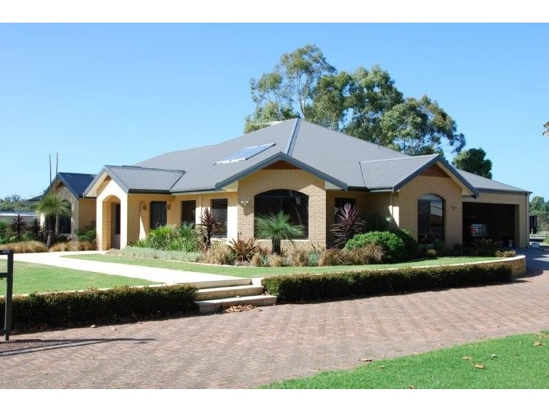 55 Henley Street, Henley Brook WA 6055