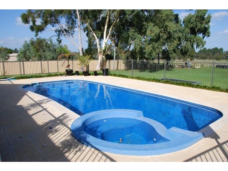 55 Henley Street, Henley Brook WA 6055
