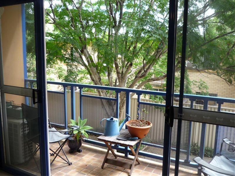 3/26 Wellington Street, Coorparoo QLD 4151