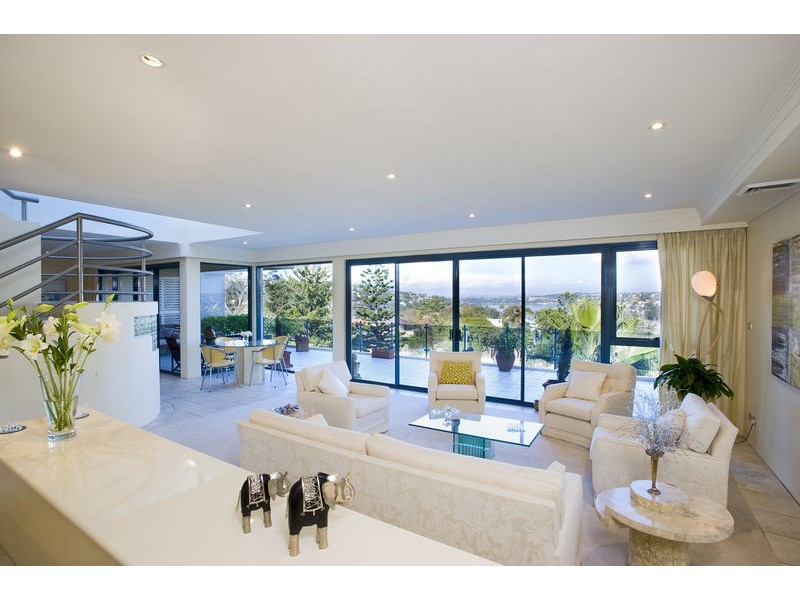 1b Edgecliffe Esplanade, Seaforth NSW 2092