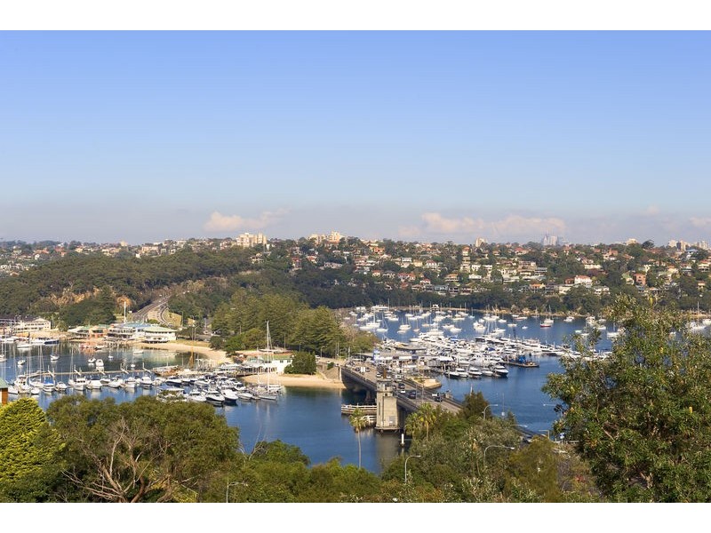1b Edgecliffe Esplanade, Seaforth NSW 2092