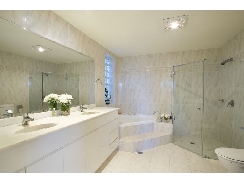 1b Edgecliffe Esplanade, Seaforth NSW 2092