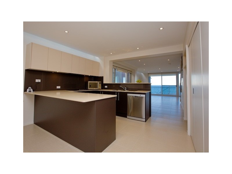 14 Carrington Parade, Freshwater NSW 2096