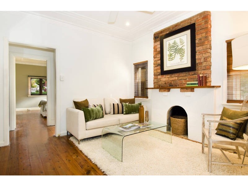 87 Wyuna Avenue, Freshwater NSW 2096