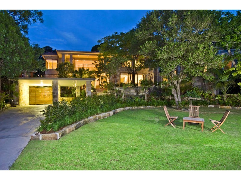 11 Acacia Road, Seaforth NSW 2092