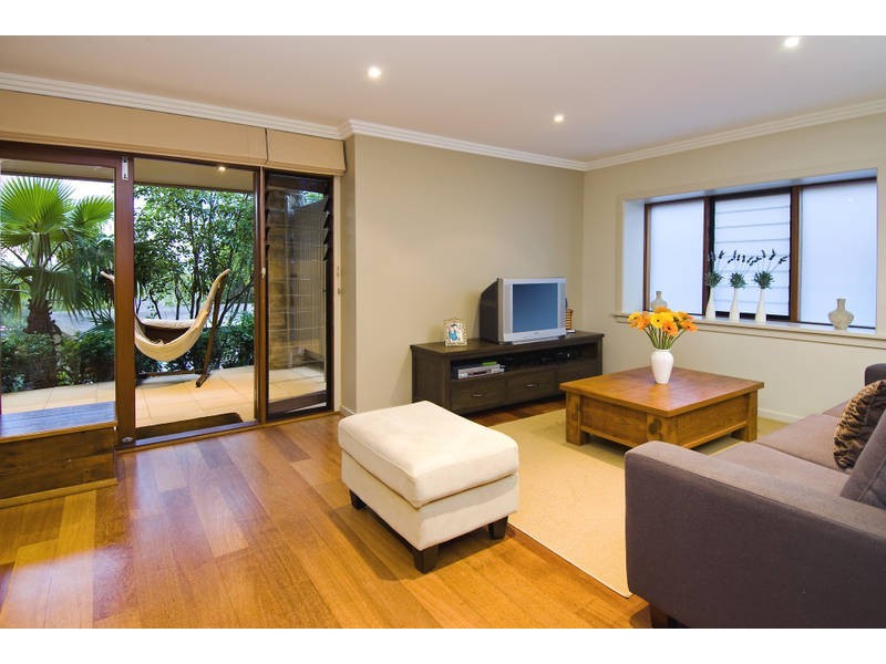 11 Acacia Road, Seaforth NSW 2092