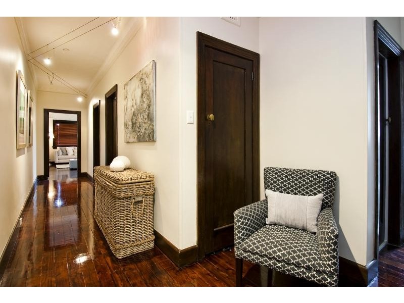 2/13 Wood Street, Manly NSW 2095