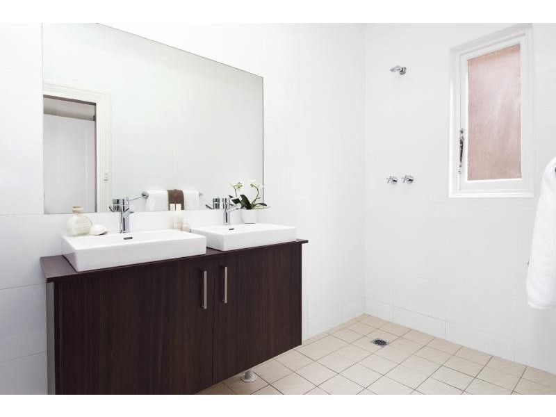 2/13 Wood Street, Manly NSW 2095