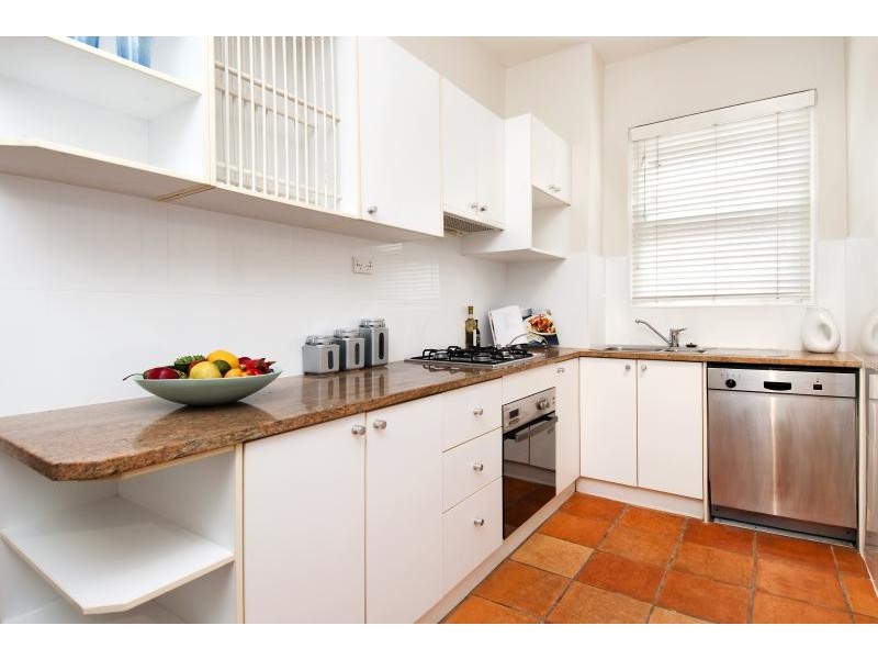 2/13 Wood Street, Manly NSW 2095