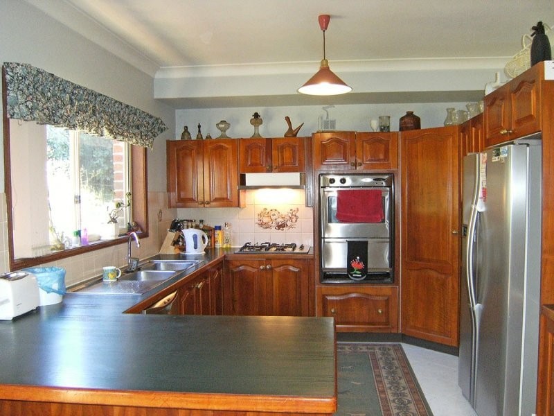 6 Devonshire Road, Robertson NSW 2577