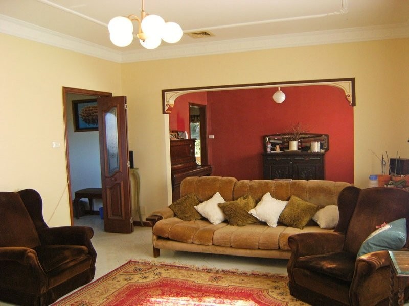 6 Devonshire Road, Robertson NSW 2577