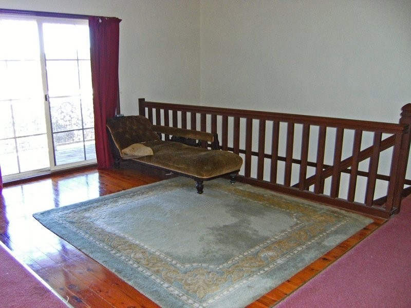 6 Devonshire Road, Robertson NSW 2577