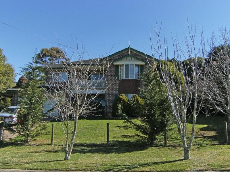 6 Devonshire Road, Robertson NSW 2577