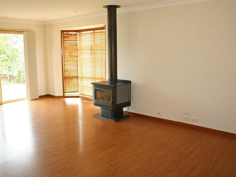 4 Meryla Street, Robertson NSW 2577