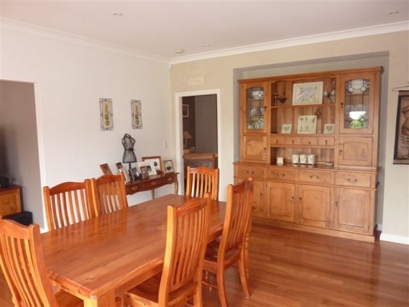 16 Yean Street, Burradoo NSW 2576