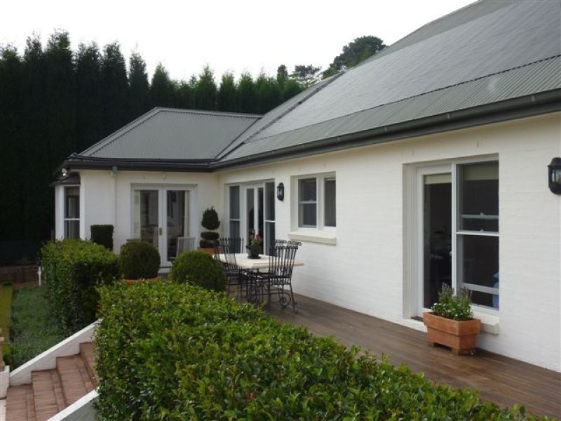 16 Yean Street, Burradoo NSW 2576