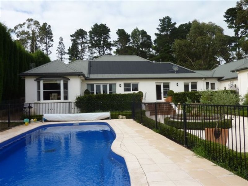 16 Yean Street, Burradoo NSW 2576