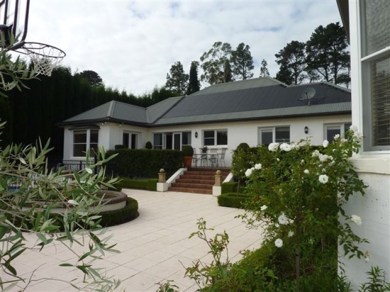 16 Yean Street, Burradoo NSW 2576