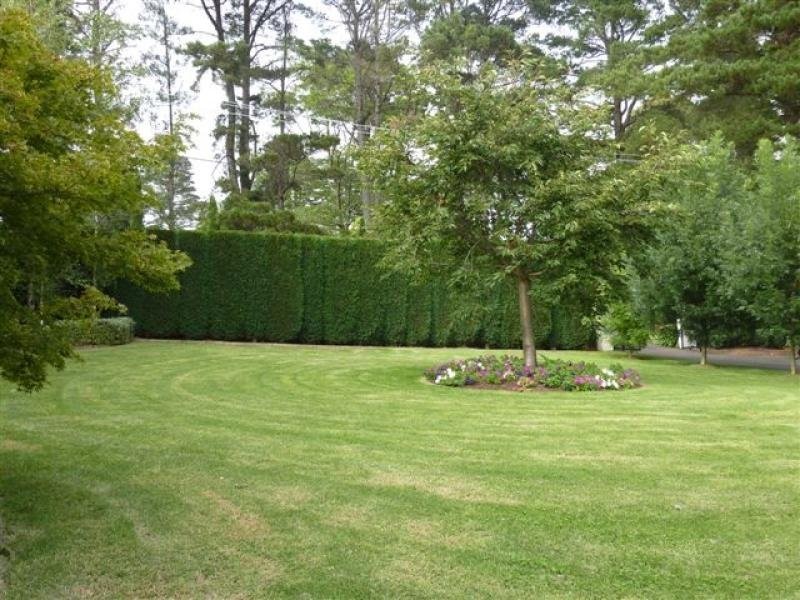 16 Yean Street, Burradoo NSW 2576